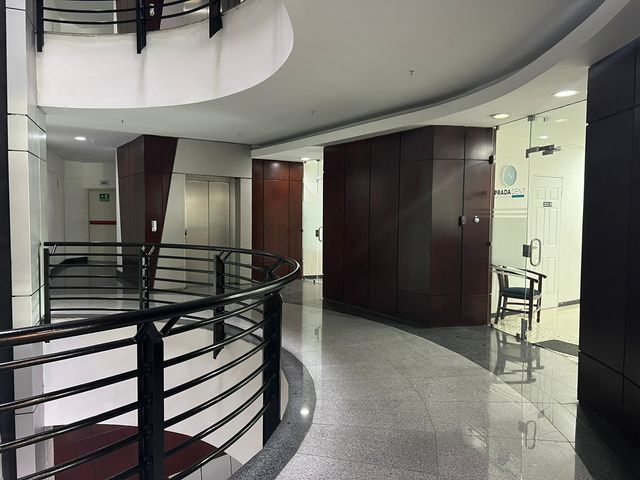 OFICINAS OBE #17 — photo 1 of 13