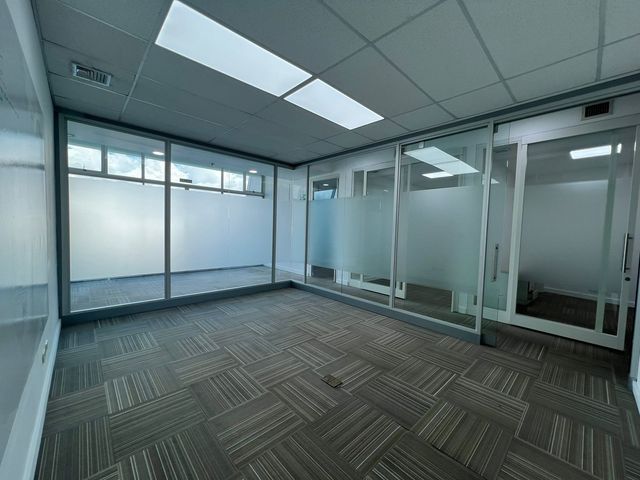 OFICINAS OBE #17 — photo 9 of 13