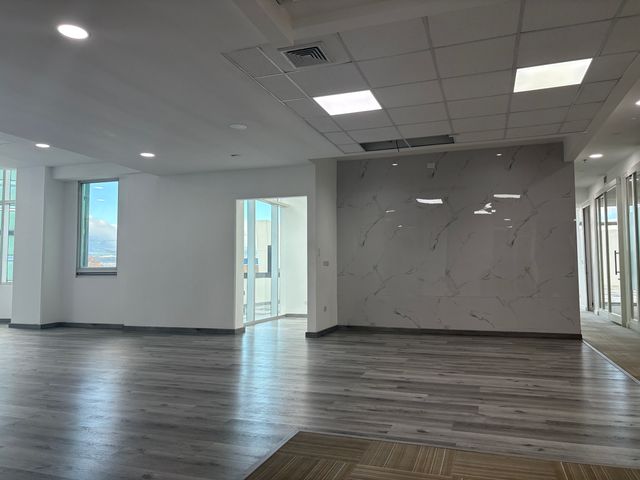 OFICINAS OBE #17 — photo 5 of 13