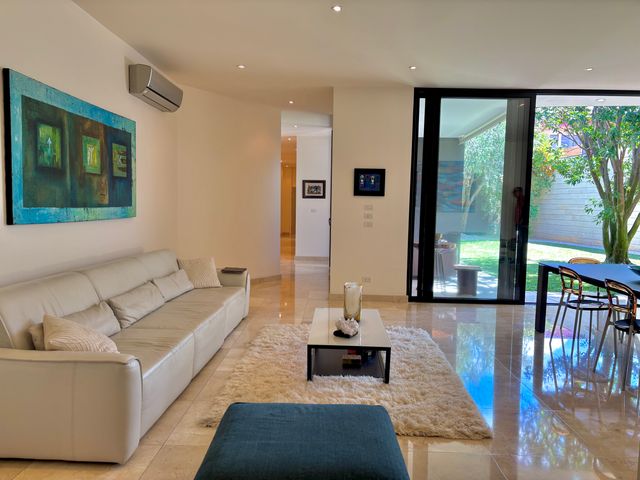 Casa en exclusivo y moderno condominio en Lindora — photo 14 of 20