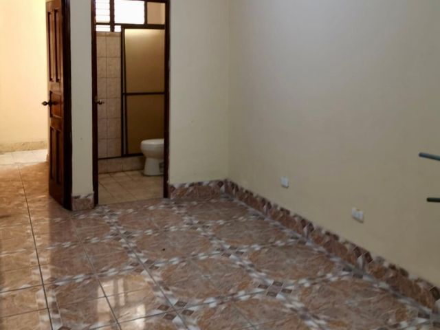 Apartamento/oficina/consultorio 2 cuartos + 1 baño en Puntarenas Centro, frente a la Catedral — photo 9 of 13