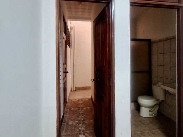 Apartamento/oficina/consultorio 2 cuartos + 2 baños Puntarenas Centro, frente a la Catedral. — photo 9 of 18