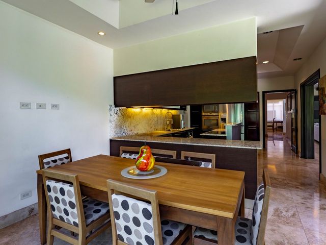 VENTA DE CASA EN HACIENDA DEL SOL — photo 9 of 19