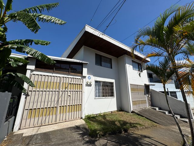 PROPIEDAD DE USO MIXTO – SABANA OESTE — photo 2 of 20