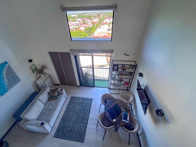 ALQUILER Y VENTA DE APARTAMENTO TIPO LOFT EN SANTA ANA — photo 1 of 9