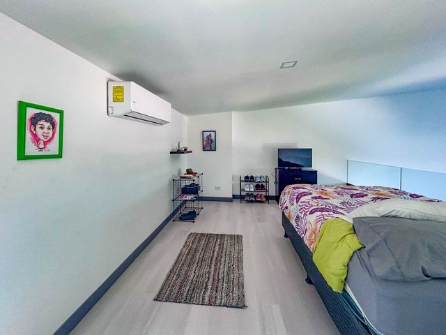 ALQUILER Y VENTA DE APARTAMENTO TIPO LOFT EN SANTA ANA — photo 8 of 9