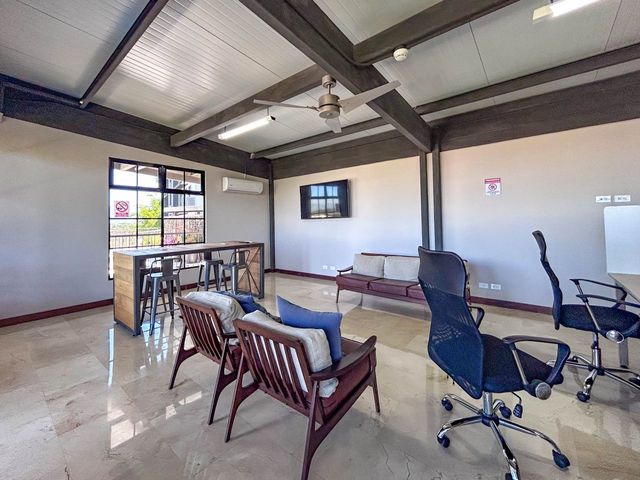 ALQUILER Y VENTA DE APARTAMENTO TIPO LOFT EN SANTA ANA — photo 6 of 9