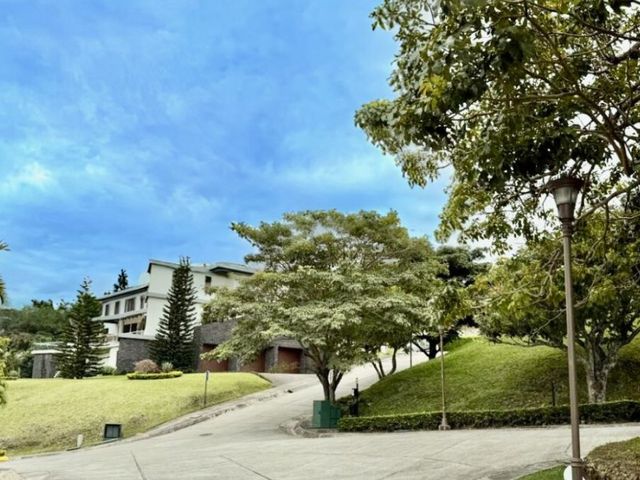 Luxury Duplex for Sale – Gated Community, Escazu-Santa Ana, Costa Rica — photo 6 of 7
