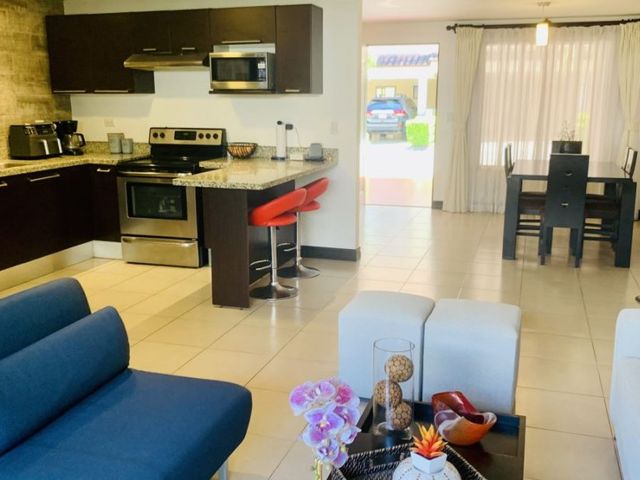 FOR SALE-Casa remodelada en Santa Ana Hills — foto 5 de 6