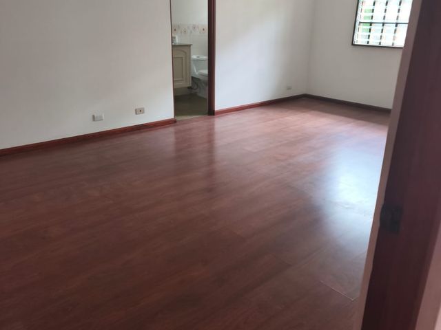 SE ALQUILA CASA EN CURRIDABAT — foto 1 de 5