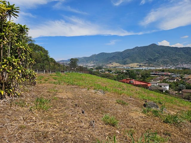 VENDO LOTE EN CURRIDABAT CON VISTA ESPETACULAR — photo 6 of 6