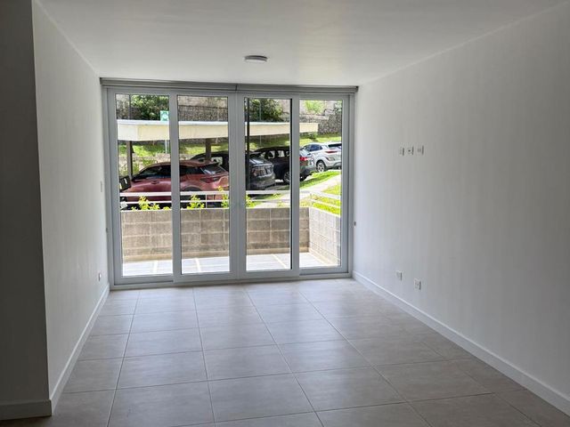 se alquila apartamento en condominio Montealto — photo 1 of 5