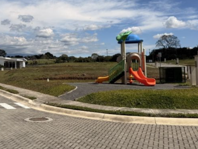 se vende terreno en condominio en Grecia - Alajuela — photo 4 of 5