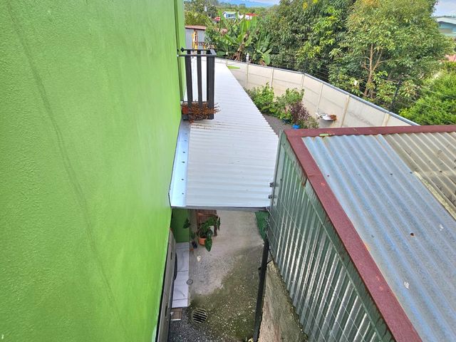 Hermosa casa de dos pisos — photo 7 of 20