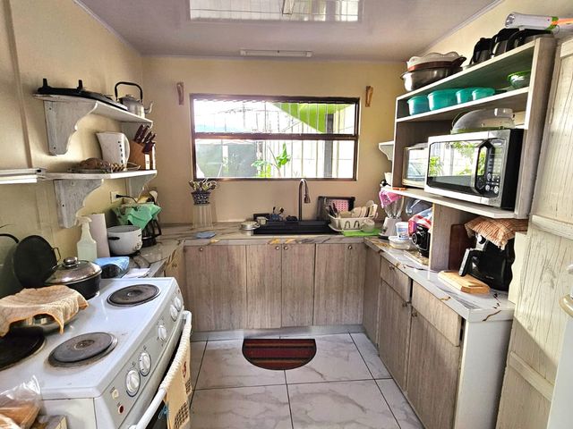 Hermosa casa de dos pisos — photo 13 of 20