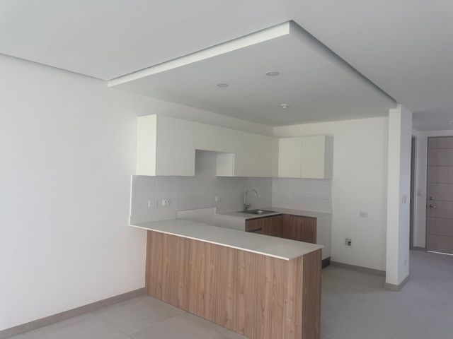 ALQUILER DE CASAS EN RÍO ORO, SANTA ANA PARA ESTRENAR — photo 2 of 17