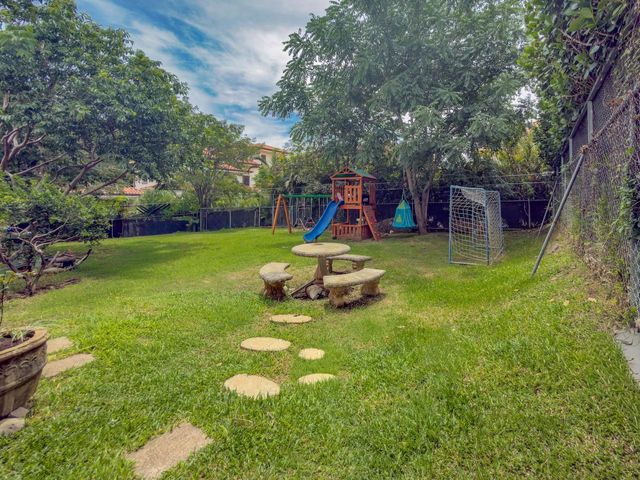 VENTA DE CASA EN SOLAR DEL VALLE CON AMPLÍO JARDÍN — photo 15 of 20