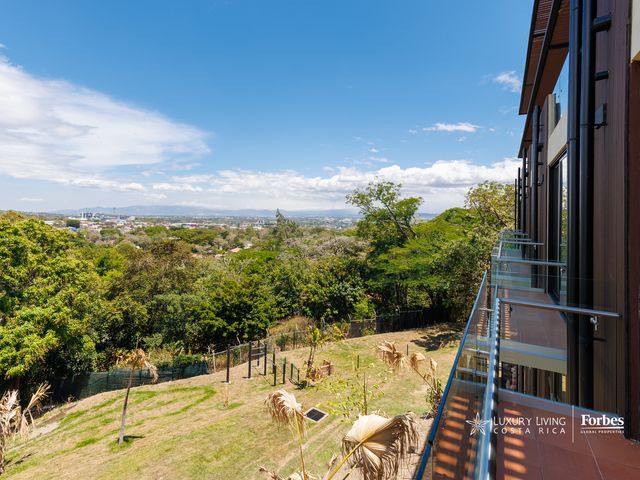 20995 - Modern apartment for rent for investors with west-facing views — photo 12 of 16