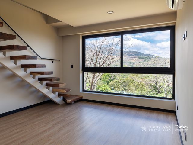 20995 - Modern apartment for rent for investors with west-facing views — photo 11 of 16