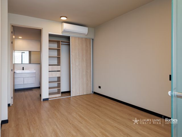 20995 - Modern apartment for rent for investors with west-facing views — photo 7 of 16