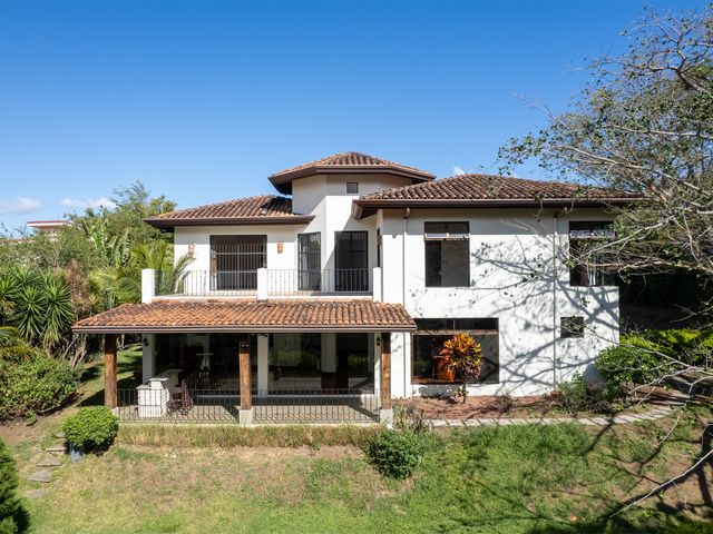 20862 - House in condominium 3 bedrooms, office, 4 bathrooms, forest view — photo 1 of 21