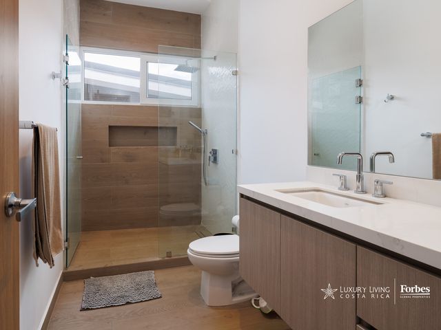 21398 - Skyline House in Escazú with Panoramic Views and Terrace — photo 13 of 16