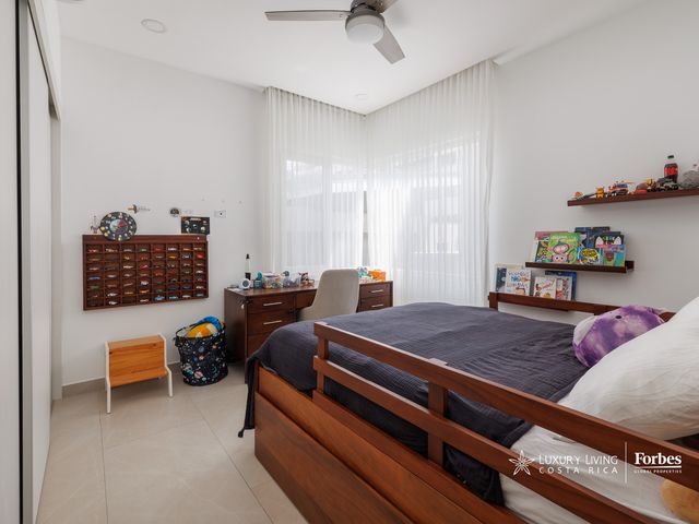 21398 - Skyline House in Escazú with Panoramic Views and Terrace — photo 14 of 16