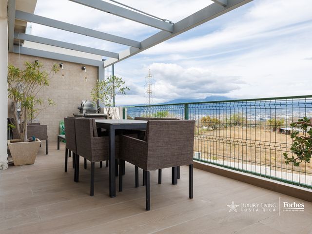 21398 - Skyline House in Escazú with Panoramic Views and Terrace — photo 6 of 16
