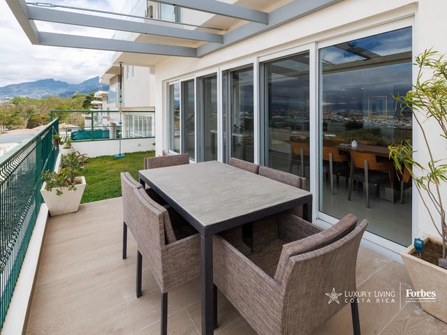 21398 - Skyline House in Escazú with Panoramic Views and Terrace — photo 10 of 16
