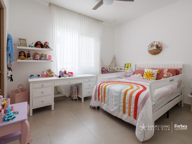 21398 - Skyline House in Escazú with Panoramic Views and Terrace — photo 15 of 16