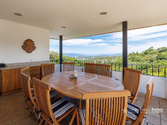 21404 - Luxury Residence in the Central Valley Mountain Range in Santa Bárbara, Heredia — photo 6 of 20