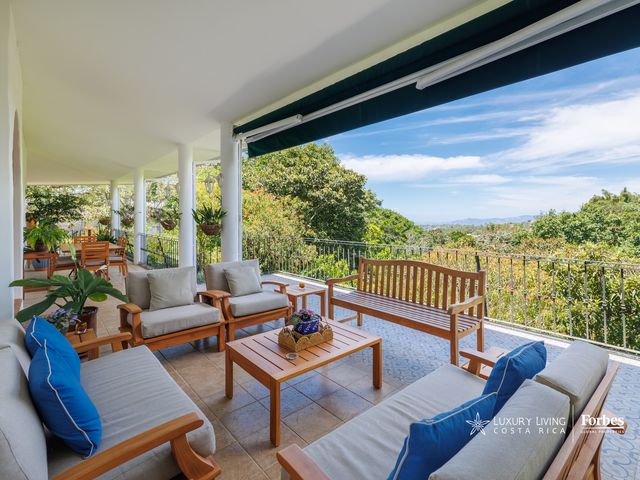 21404 - Luxury Residence in the Central Valley Mountain Range in Santa Bárbara, Heredia — photo 12 of 20