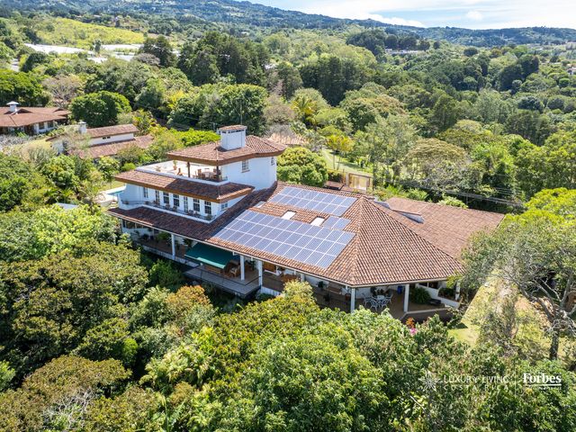 21404 - Luxury Residence in the Central Valley Mountain Range in Santa Bárbara, Heredia — photo 9 of 20