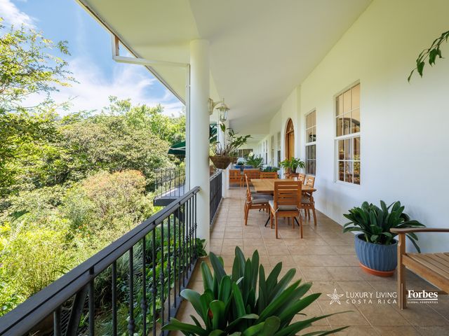 21404 - Luxury Residence in the Central Valley Mountain Range in Santa Bárbara, Heredia — photo 11 of 20