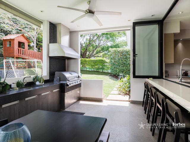 21421- Luxury house with 4 bedrooms, terrace with BBQ and bar, Los Reyes — photo 16 of 20