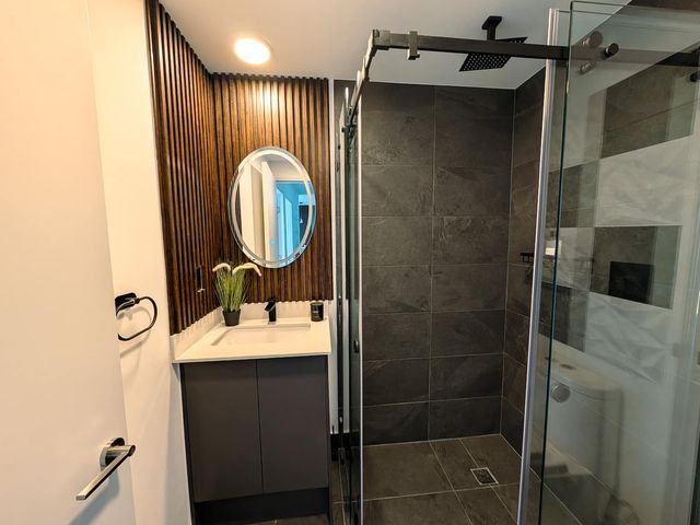 Bathroom — Escalante Nomad Apartment | Great Views | Walkable, photo 5 of 18