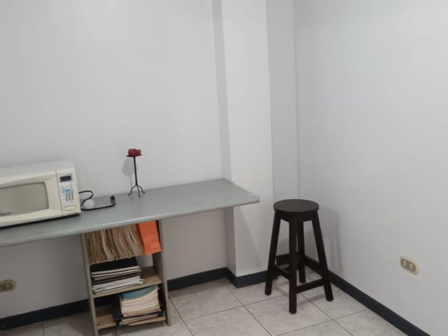 ALQUILER LOCAL COMERCIAL — photo 2 of 5