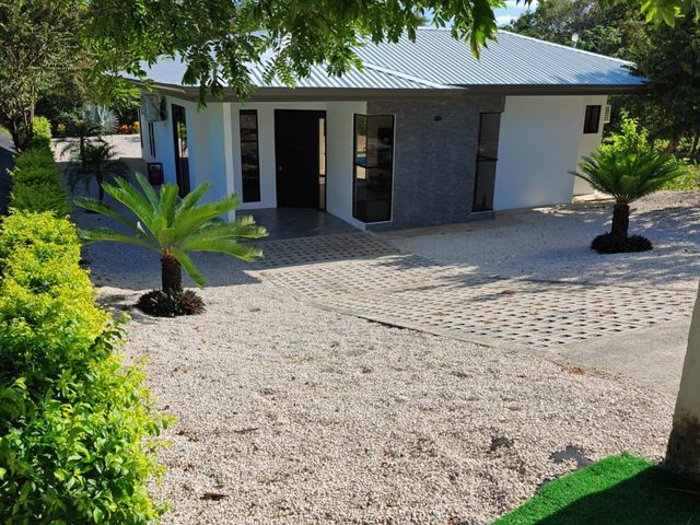 Marbella beach house — photo 1 of 15