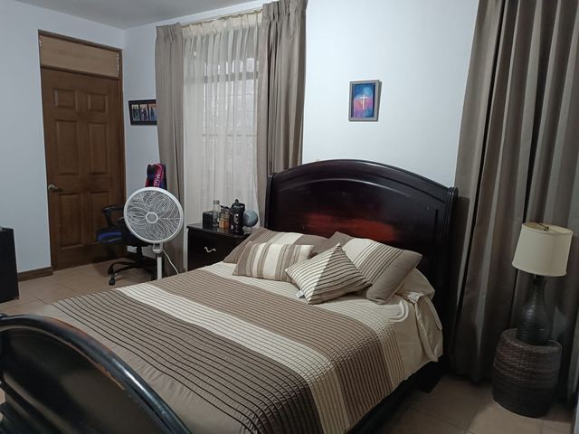 Amplia casa de 3 Habitaciones en Venta en Santo Domingo de Heredia — foto 3 de 5