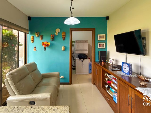 Casa de 3 Niveles en Hacienda Los Reyes – 3 Habitaciones + Parqueo 4 Vehículos — photo 20 of 21