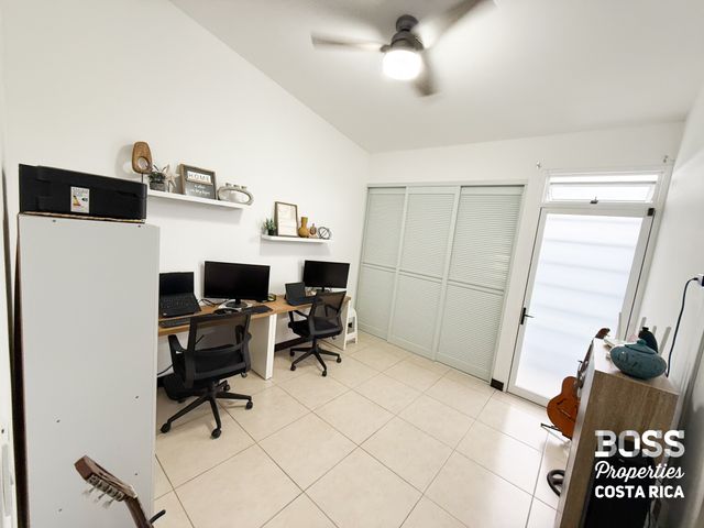 Casa de 2 Habitaciones a la Venta en Condoninio Terrazas del Norte, San Rafael de Alajuela — photo 3 of 20