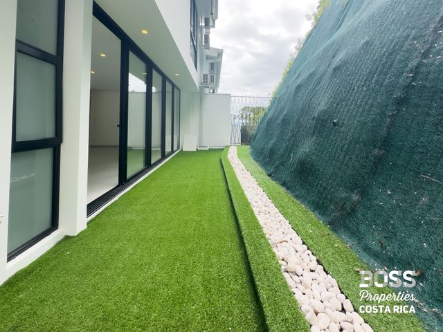 Casa de 4 Habitaciones en Alquiler en Condominio Santa Ana Boulevard, Lindora — photo 16 of 21