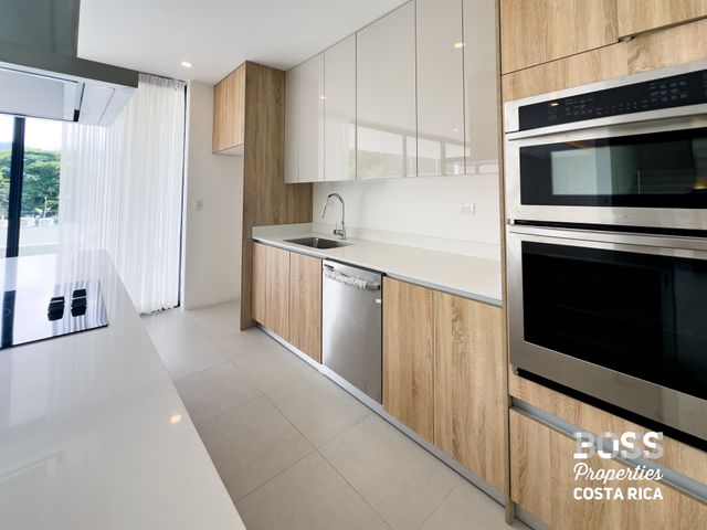 Casa de 4 Habitaciones en Alquiler en Condominio Santa Ana Boulevard, Lindora — photo 18 of 21