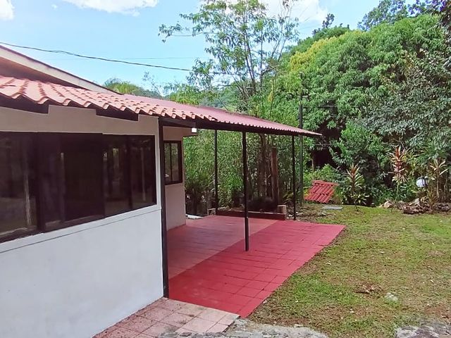 Bathroom — CASA TABARCIA DE MORA, photo 6 of 8