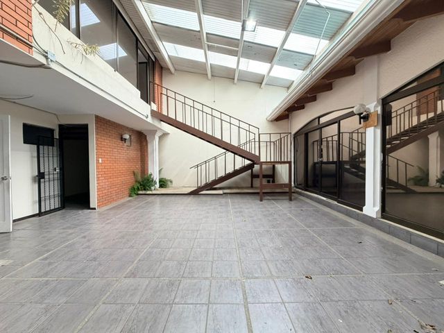 AMPLIA CASA EN VENTA EN ROHRMOSER CON USO DE SUELO MIXTO — photo 19 of 19