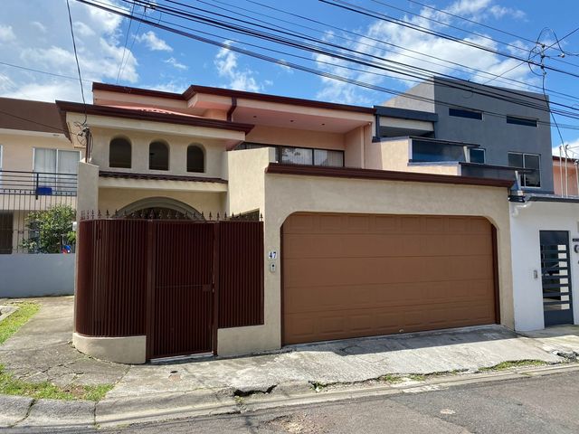 SE VENDE HERMOSA CASA RESIDENCIAL BRITANIA — photo 1 of 20