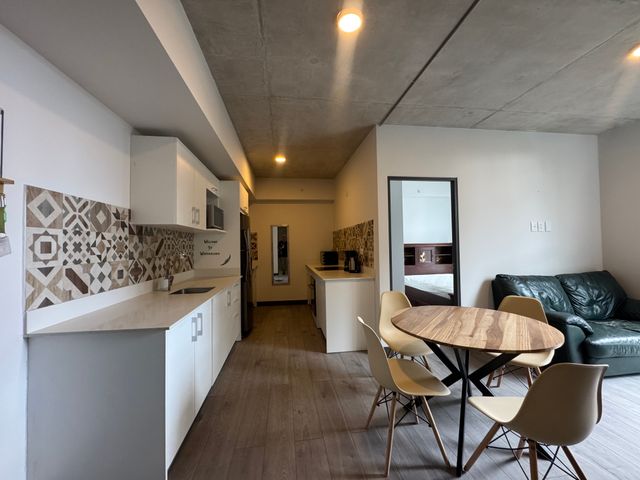 Apartamento amueblado de dos dormitorios y parqueo en Secret Sabana — photo 11 of 15