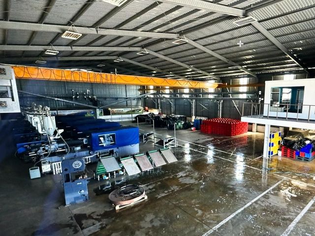 TERRENO Y BODEGA EN VENTA EN SANTA BARBARA DE HEREDIA CON USO DE SUELO INDUSTRIAL — photo 1 of 7