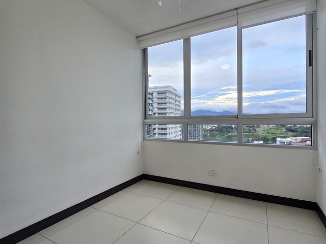 APARTAMENTO NUNCIATURA DOS PARQUEOS DOS DORMITORIOS — photo 4 of 16