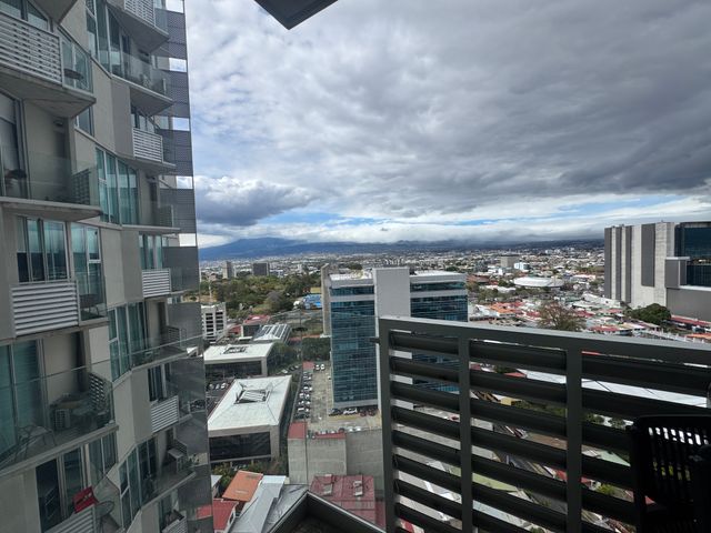 Apartamento con parqueo piso 24 en Secret Sabana — photo 13 of 13